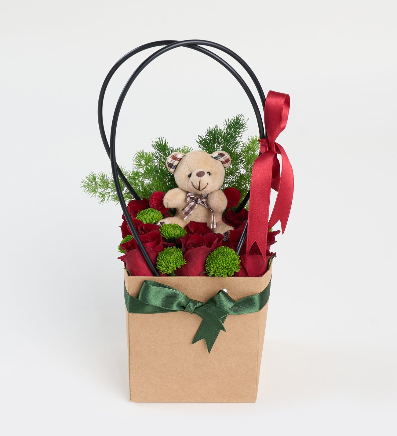  Erzincan Çiçekçiler - Kraft Çantada Güller ve Ayıcık